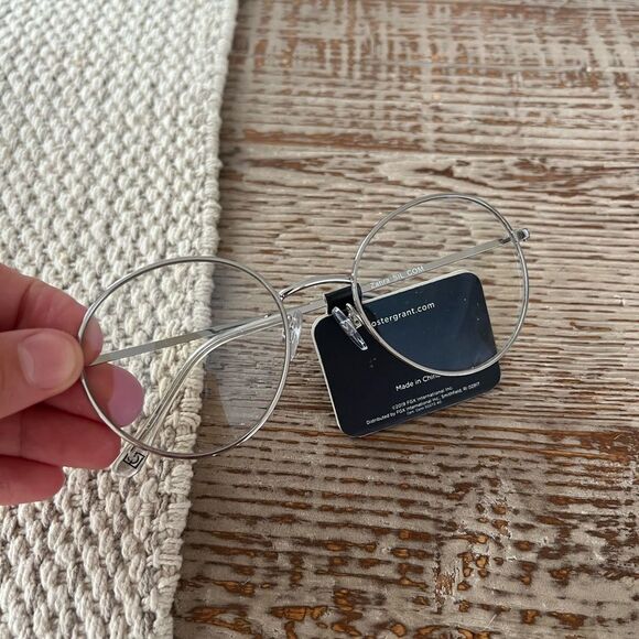 Foster grant blue light glasses. - Picture 2 of 3